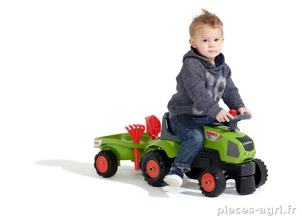 Tracteur Claas Axos avec remorque vue 3