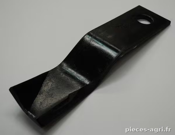 Lame de gyrobroyeur gauche 30mm · réf. CK6120L