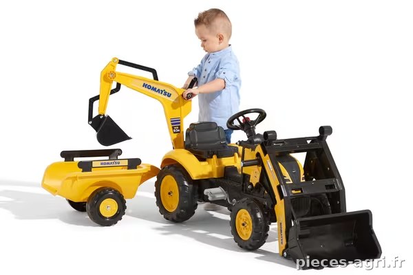 Tractopelle Komatsu avec excavatrice et remorque vue 2