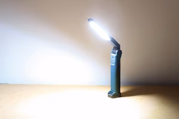 Lampe d'atelier LED 900 lumens, pliable, rechargeable vue 5