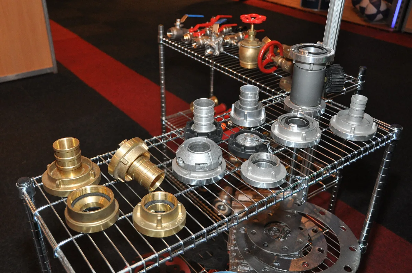 Raccords symétriques en laiton et en aluminium pour tuyaux d'eau, de plusieurs diamètres